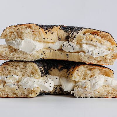 Бейгл Plain в MANTRA Bagels&Coffee по цене 260 ₽