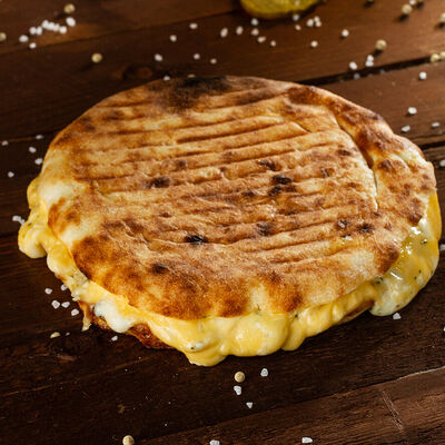 Хачапури по-сербски в Гриль-бар Београд по цене 450 ₽