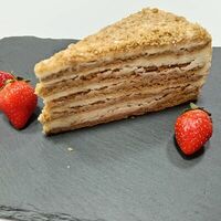 Торт Медовик в КофеНямия