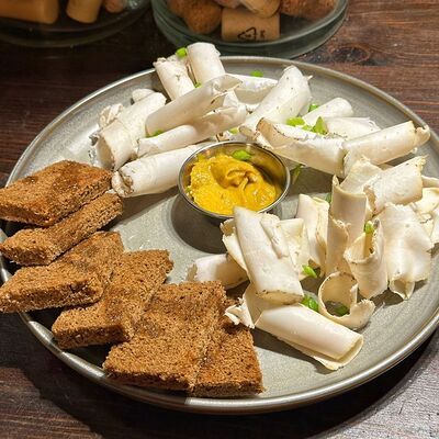 Сало с горчицей и гренками в FABRIKA по цене 460 ₽