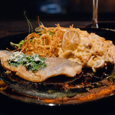 Филе дорадо с грибным ризотто из булгура и с грибами эноки в Рестобар Литера по цене 1290 ₽