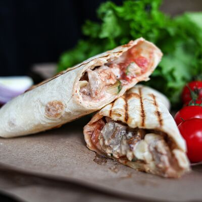 Шаурма со свининой стандартная в Шашлык-машлык и всё такое по цене 350 ₽