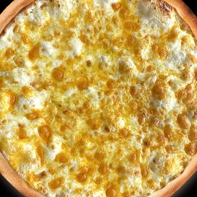 Пицца Сырная в Пицца для друзей по цене 620 ₽