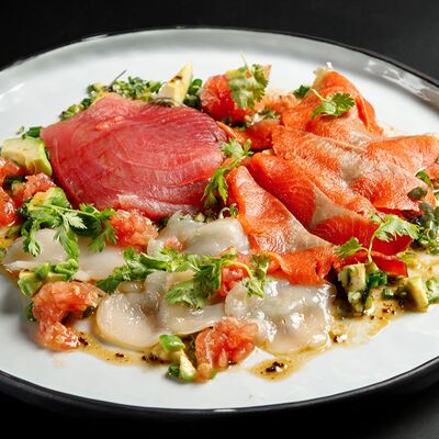 Крудо из тунца, гребешка и нерки в Про печь по цене 1099 ₽
