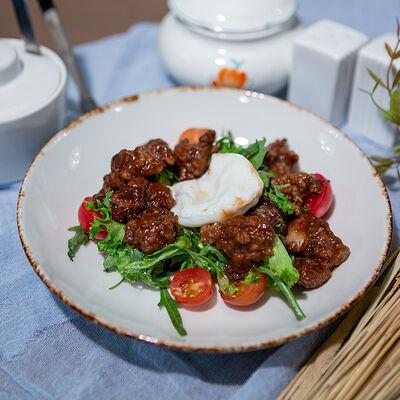 Теплый салат с печенью цыпленка в Гриль house по цене 425 ₽