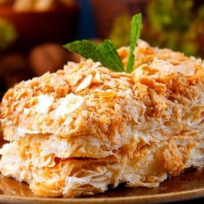 Домашний наполеон в Сулугуни по цене 437 ₽