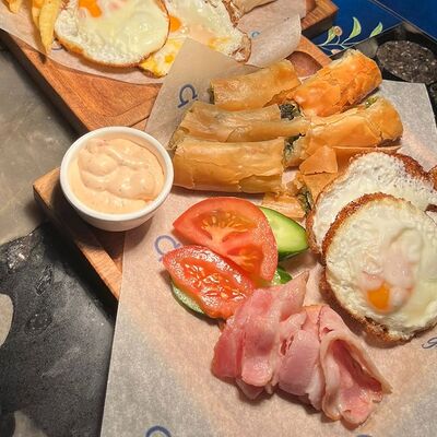 Греческий завтрак в Gyros & Grill по цене 429 ₽