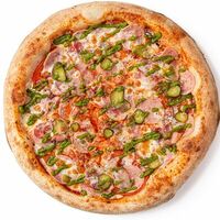 С ветчиной и беконом в Den's Pizza