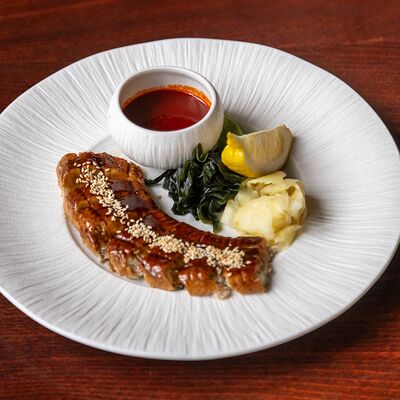 Сашими с копчёным угрем в Бульвар по цене 1300 ₽