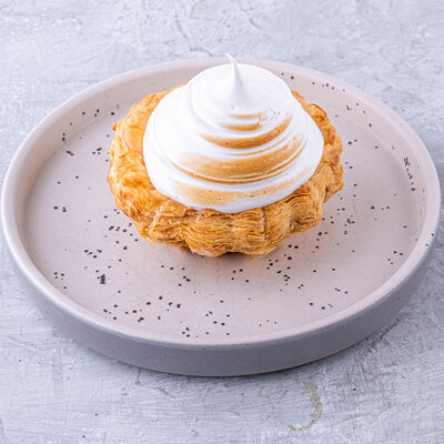 Паштел с карамелью и меренгой в Мечтатели по цене 275 ₽