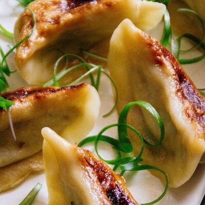 Жарено-паровые пельмени по гонконгскому рецепту в Mr.Mao по цене 520 ₽