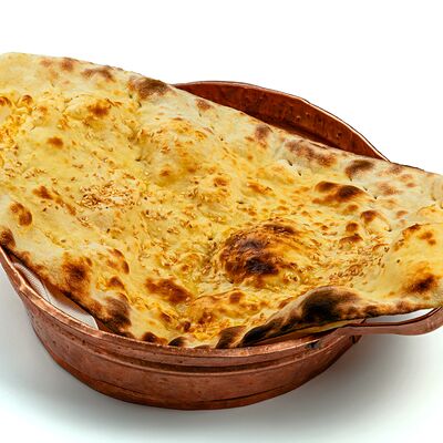 Чурек с кунжутом в Maroon по цене 350 ₽