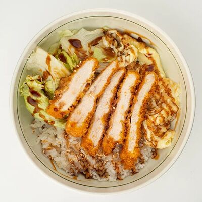 Рис с хрустящей курицей в K-Pop корейская кухня по цене 750 ₽