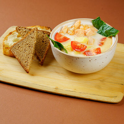 Сливочная похлебка с лососем в Sweet Joy Cafe по цене 760 ₽