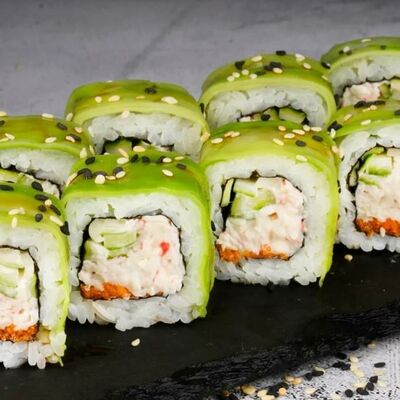 Дракон с авокадо в Суши Мастер по цене 339 ₽