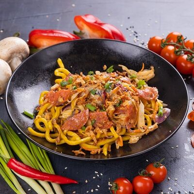 Честный Вок пеперони кисло-сладкий Стандарт в SushiDays по цене 309 ₽