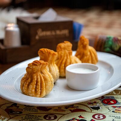 Хинкали жареные с говядиной с мацони Острое в Хинкальня по цене 25 р.