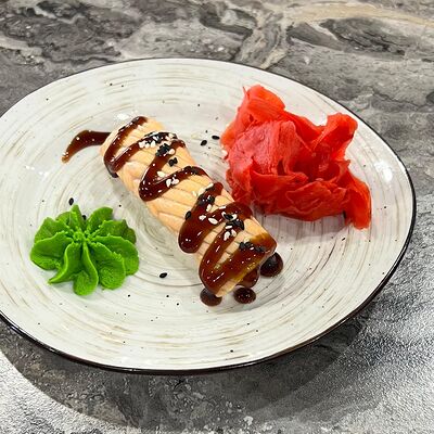 №106 Суши Опаленный лосось в Суши-бар Макото по цене 180 ₽