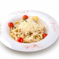 Фетучини с кур. И грибами в Томаго