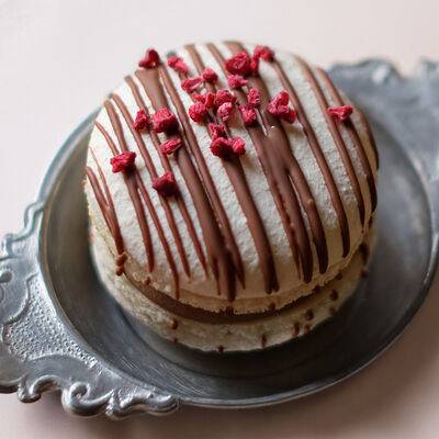 Макарон Мятный шоколад в Kalabasa по цене 388 ₽