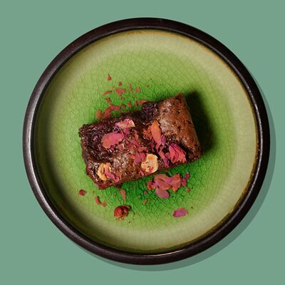 Брауни с вишнейв Кунжут по цене 420 ₽