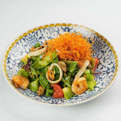 Салат с морепродуктами в Южанин по цене 198000 сум