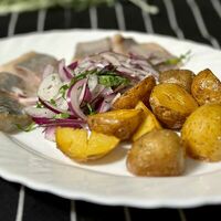 Сельдь с картошкой и луком в Шереп