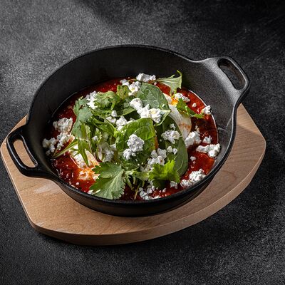 Шакшука с печеным перцем в Everest continental по цене 800 ₽