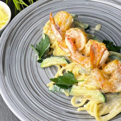 Паста с креветками и цукини в Андеграунд Pizza & Sushi по цене 403 ₽