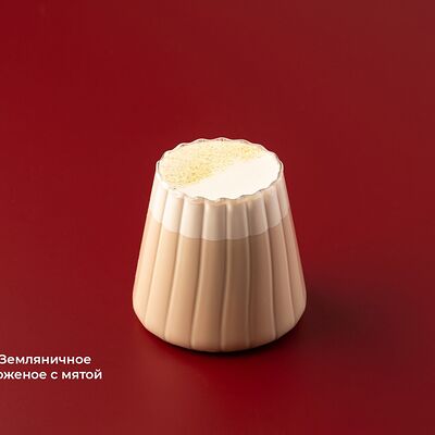 Раф земляничное мороженое с мятой в Coffee Like по цене 530 ₽