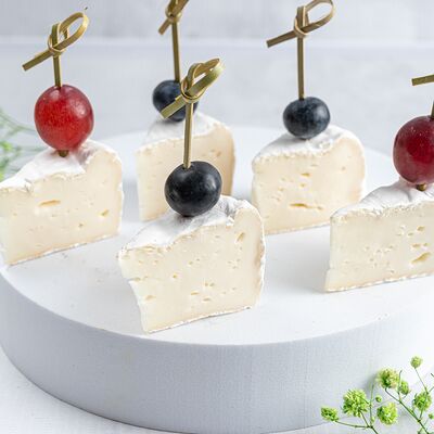 Французский камамберв KanapeFest по цене 2989 ₽