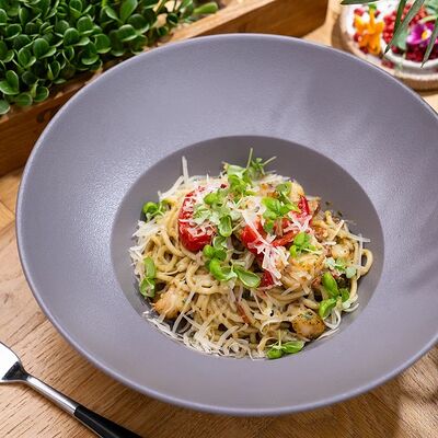 Спагетти с креветками в соусе сливочный Pesto в ЧиллДОМ по цене 610 ₽