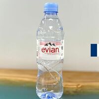 Вода Evian в Акула вкуса