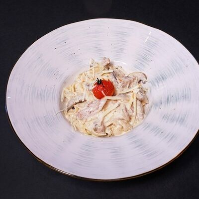 Фетучини с курицей и грибами в ЛАЛИКО ГРУЗИНСКАЯ КУХНЯ по цене 740 ₽
