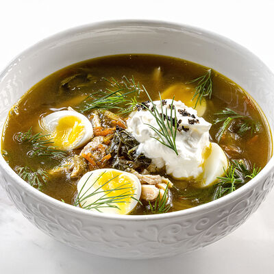 Щи с крапивой, щавелем и фермерской сметаной в Мясной синдикат по цене 1190 ₽