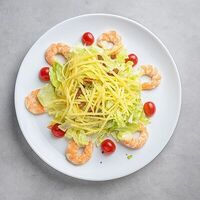 Цезарь с креветками в Sen Quan