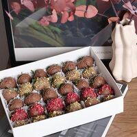 Логотип Klubnichno