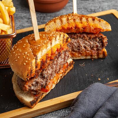 Мармарис Бургер с говядиной в Marmaris Steak House по цене 550 ₽