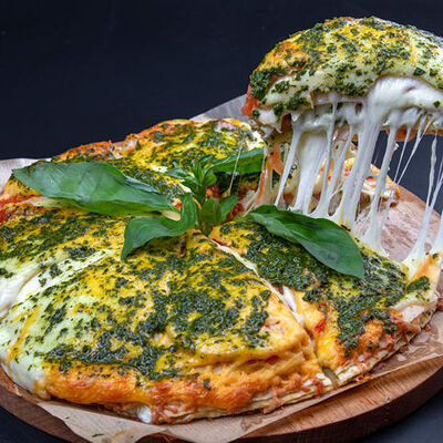 Пицца КаПрэйзи в Crazy Brothers по цене 1590 ₽