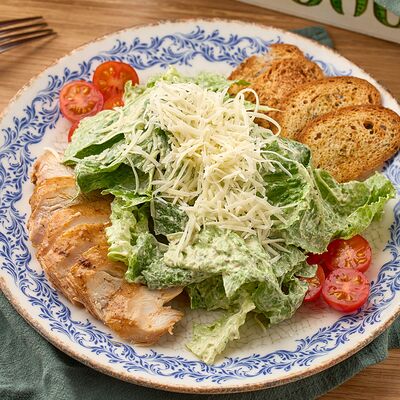 Цезарь с курицей в Нино по цене 770 ₽