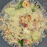 Салат Цезарь с морепродуктами в ЧереПицца