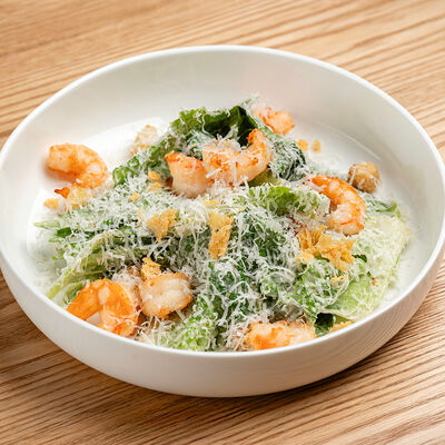 Листья романо с креветками в Olio по цене 790 ₽