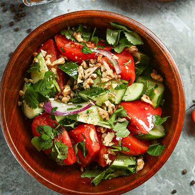 Салат по-грузински с грецкими орехами в Keto & Kote Грузинская кухня по цене 432 ₽