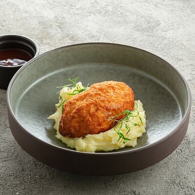 Котлета де воляй с картофельным пюре и брусничным соусом в Склад 22 по цене 650