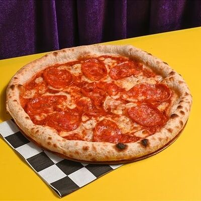 Пицца Пепперони в Cheesemania по цене 560 ₽