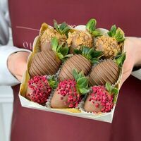 Клубника в шоколаде в наборе Молочный блюз в Chocoboom