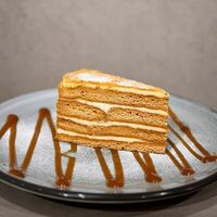 Торт Медовик в Миндаль Coffee & Food