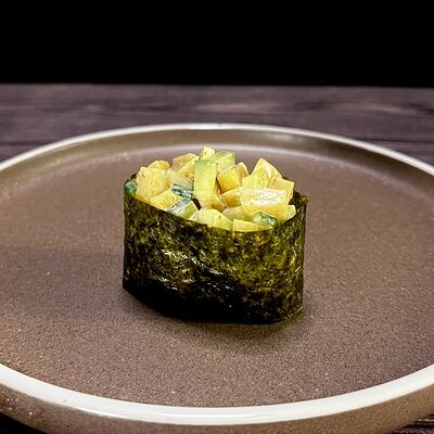 Гункан огурец-такуан в Hatimaki по цене 149 ₽