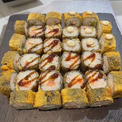 Темпурный микс в Биби суши по цене 1249 ₽