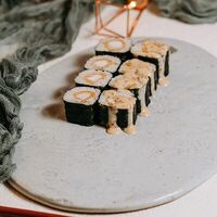 Ролл Эби-маки в Sushi Iva